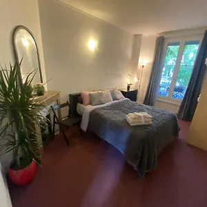 https://entire-apartment-for-6-people.fr-paris.fr