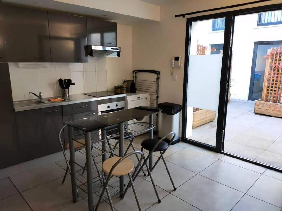 Apartamento 001 Duplex Jeanne D'Arc 001 - Matabiau Toulouse 0*,  Francia